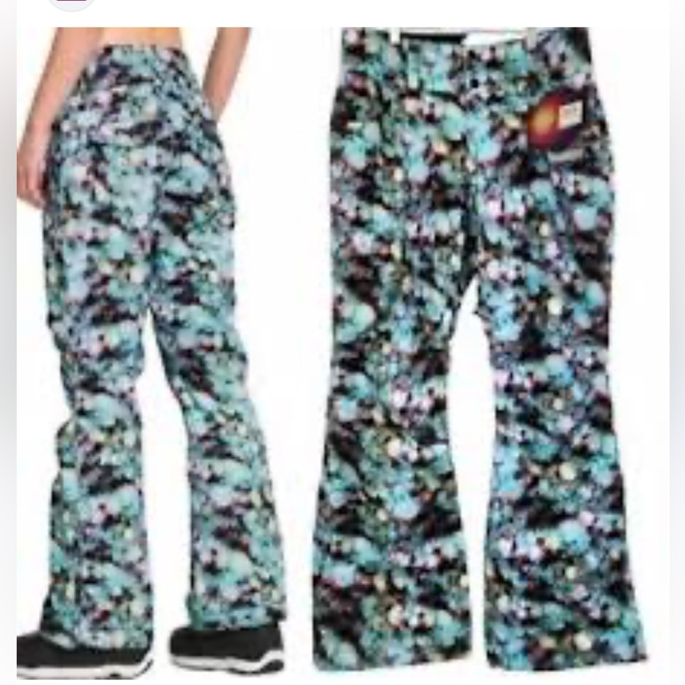 Under Armour snowpants/ski size large womens